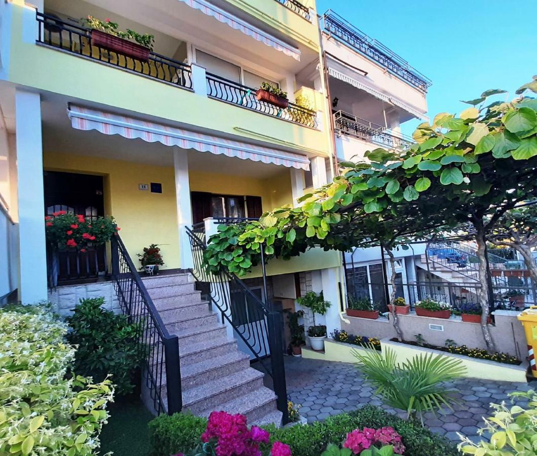 Paradise Beach Apartments Rovinj Ngoại thất bức ảnh